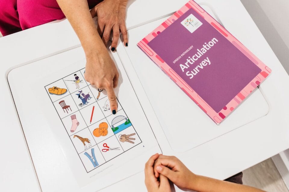 What Is Childhood Apraxia of Speech in Children? 2 Speech therapy for apraxia of speech