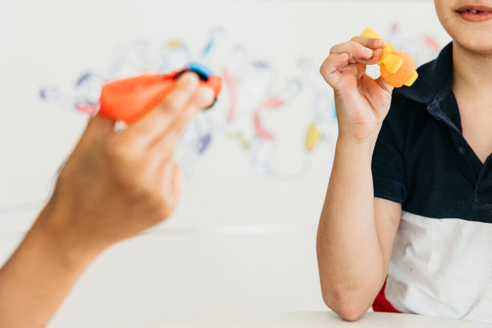 What is Nonverbal Communication? 2 Supporting Non verbal child